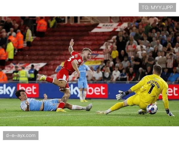 英超争冠白热化，豪强状态回升全力冲刺冠军