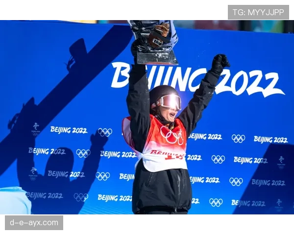 任子威看着挺邻家的，剁手那一刻像个亿万富翁